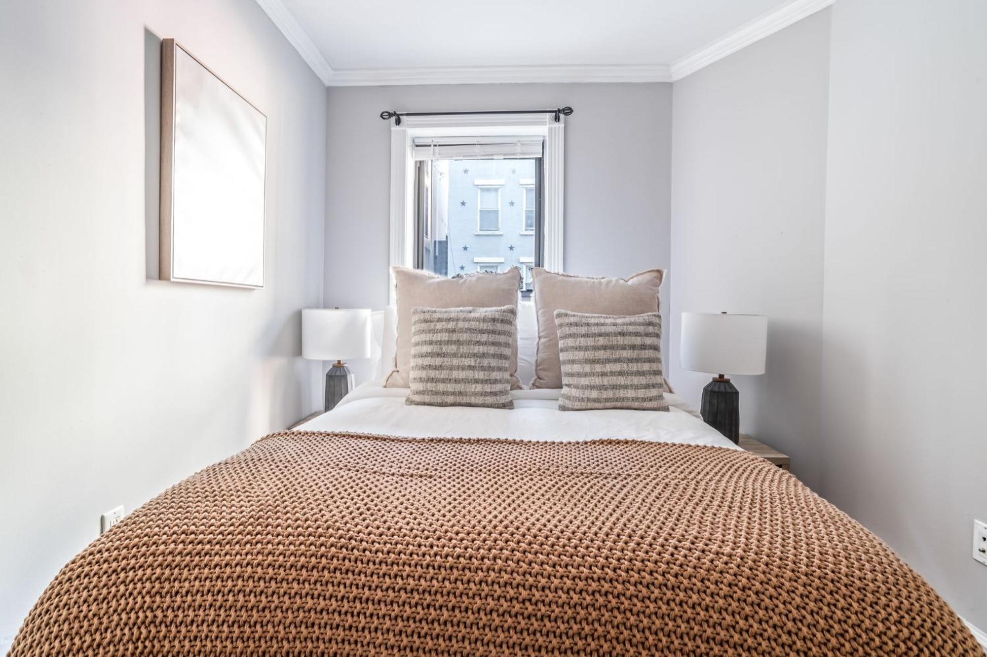 Apartamento Charming 2bed 1bth Apt